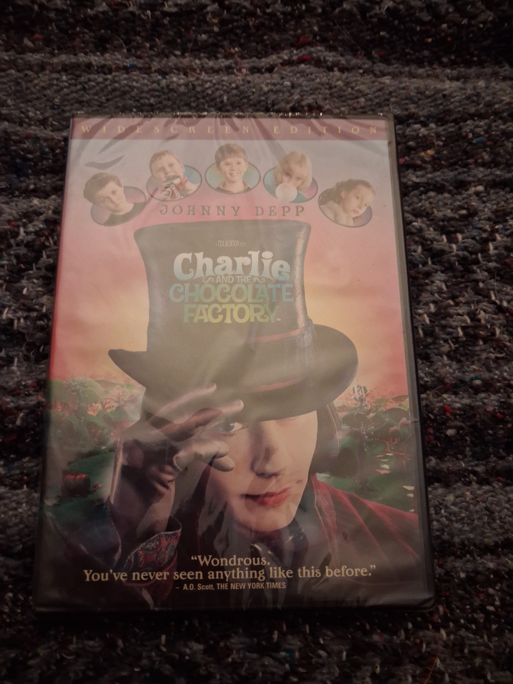 Charlie and the Chocolate Factory DVD - Johnny Depp (Black/Red Cover)